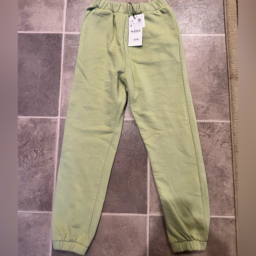 Zara Sweatpants in Lime Green Tag on